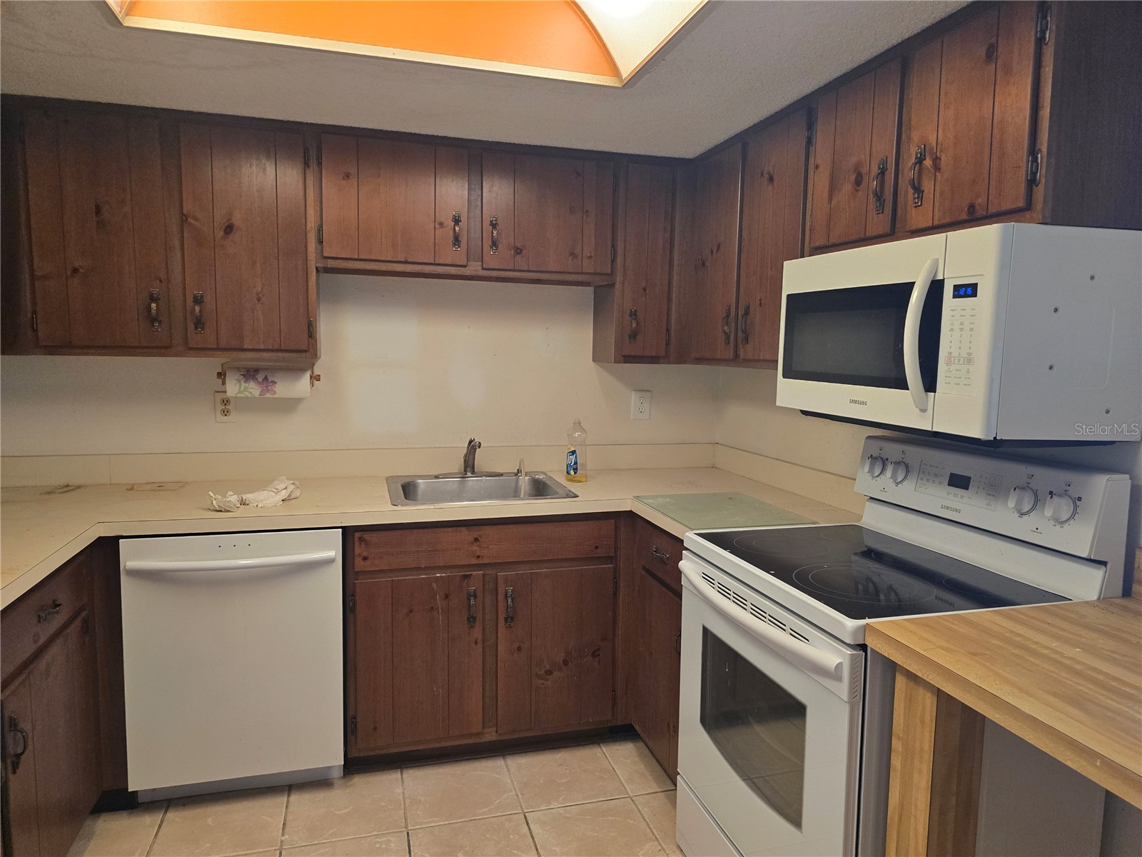 512 Fairways Circle #A Ocala FL 34472 - LAKE SPARKLE OM717508 image5