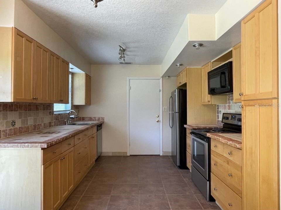 512 Galloway Avenue Deltona FL 32725 V4949783 image3