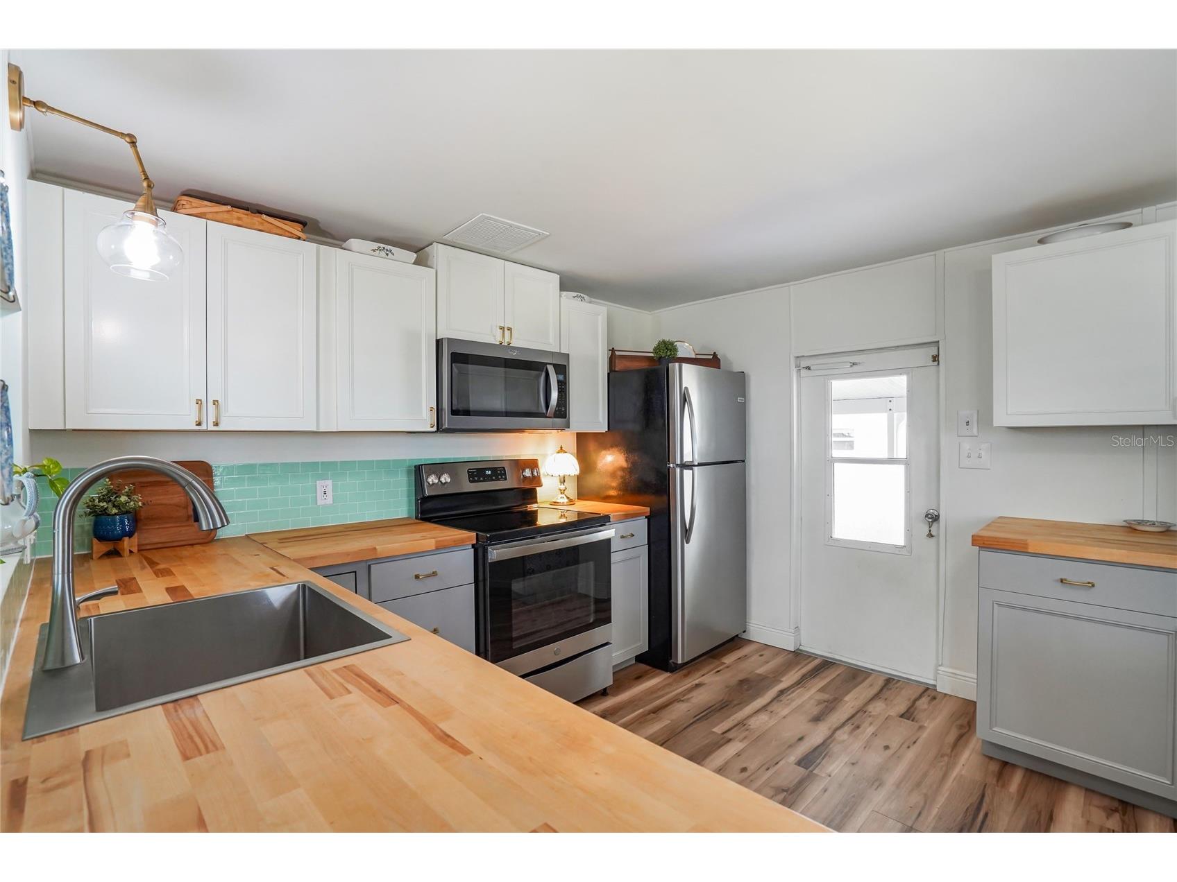 512 Imperial Drive North Port FL 34287 A4692809 image10