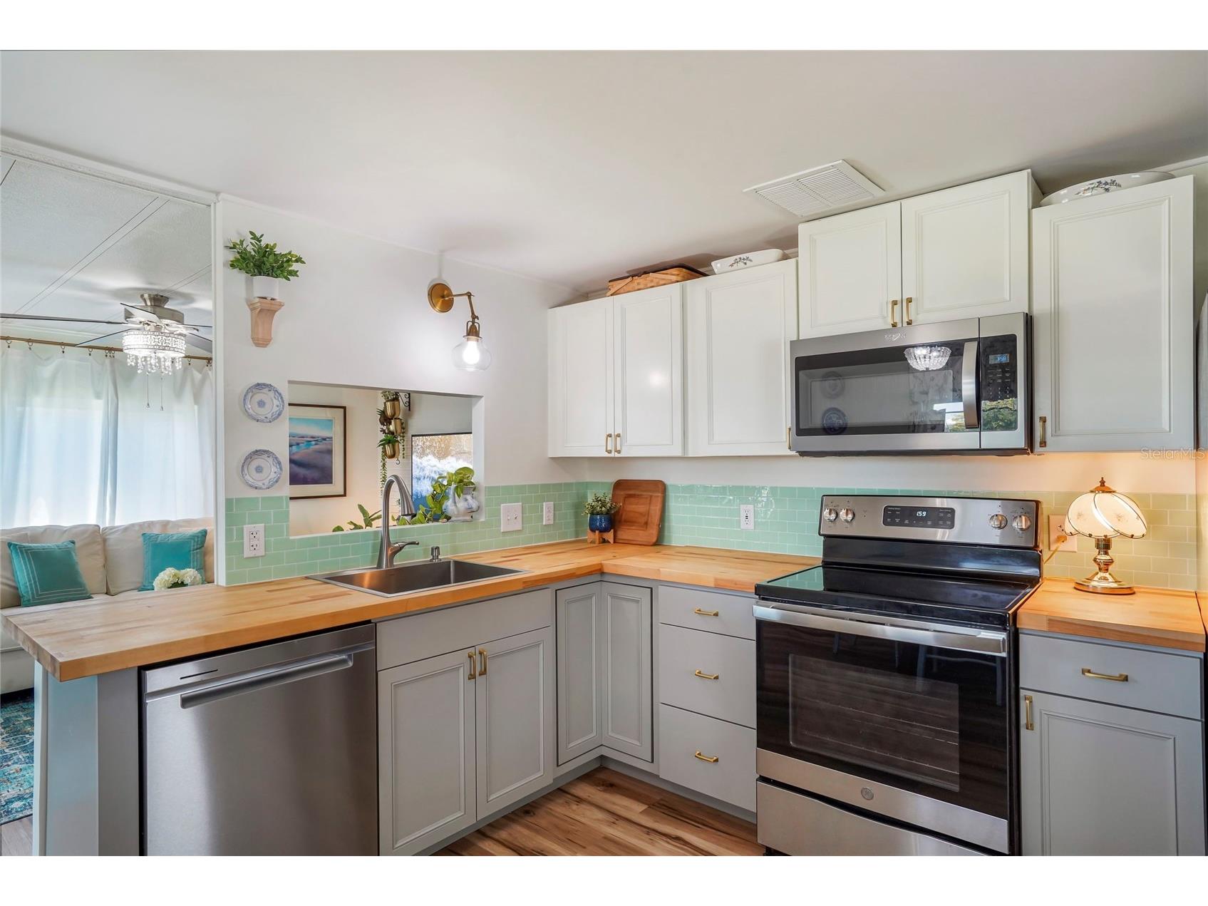 512 Imperial Drive North Port FL 34287 A4692809 image11