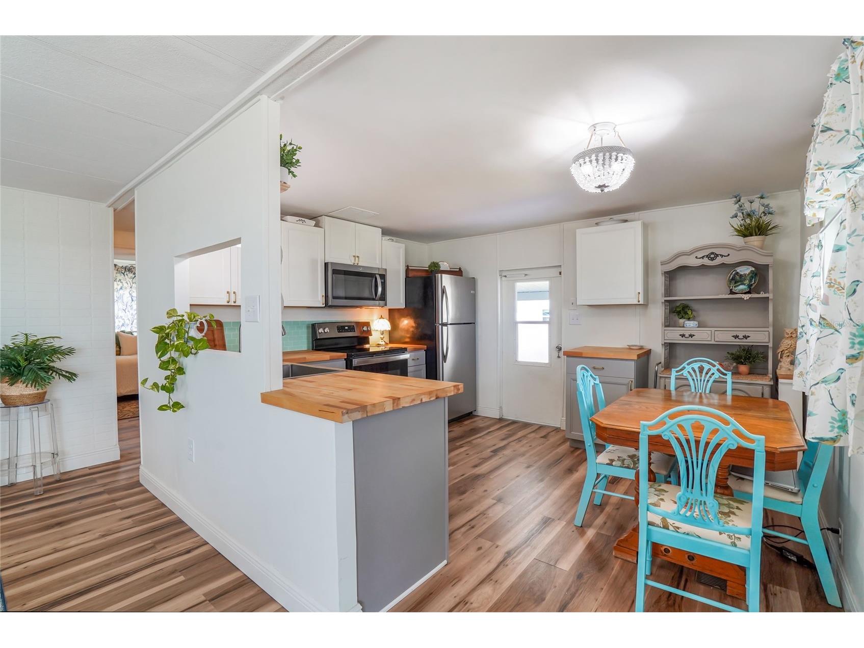 512 Imperial Drive North Port FL 34287 A4692809 image7