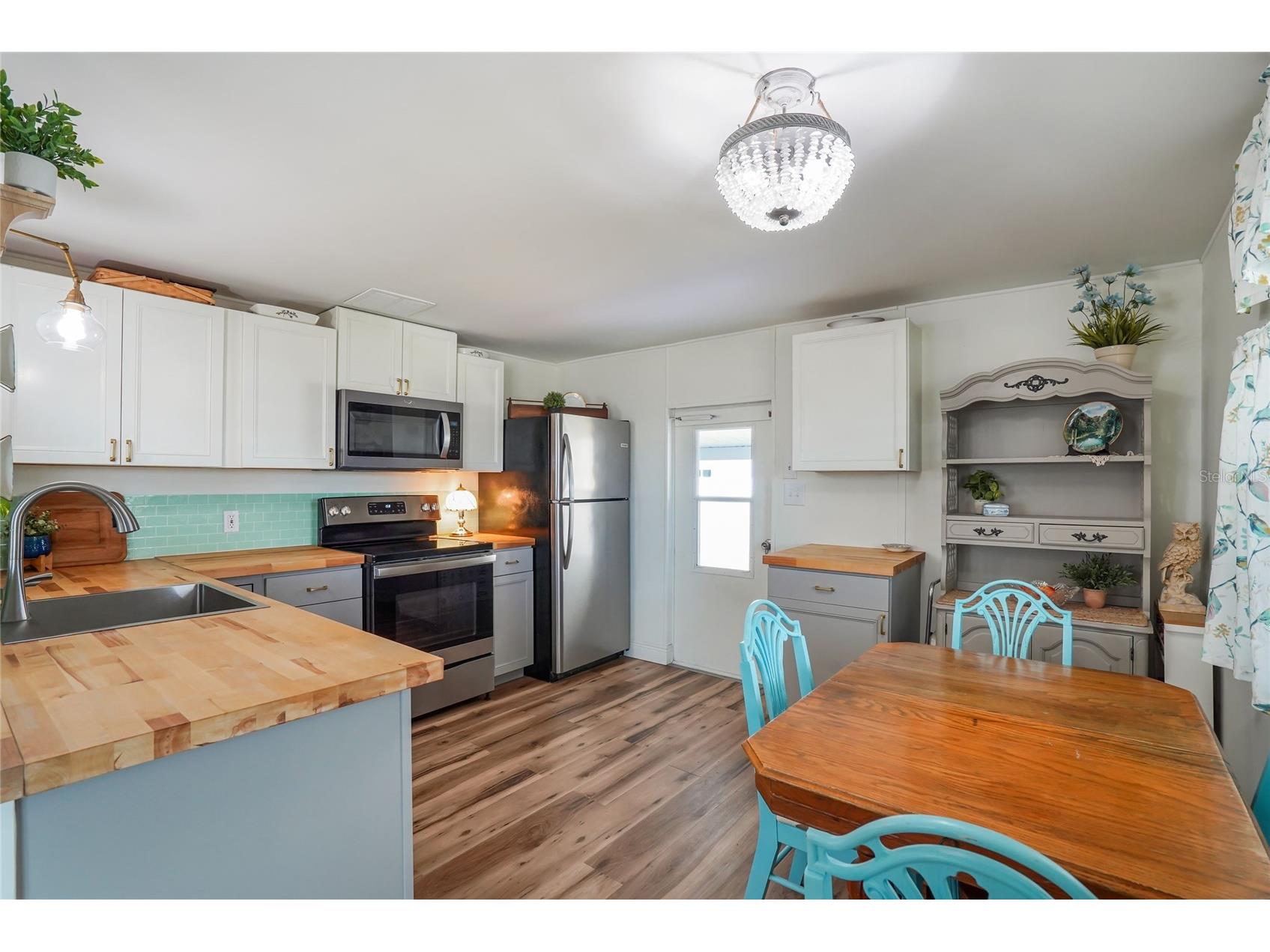 512 Imperial Drive North Port FL 34287 A4692809 image9