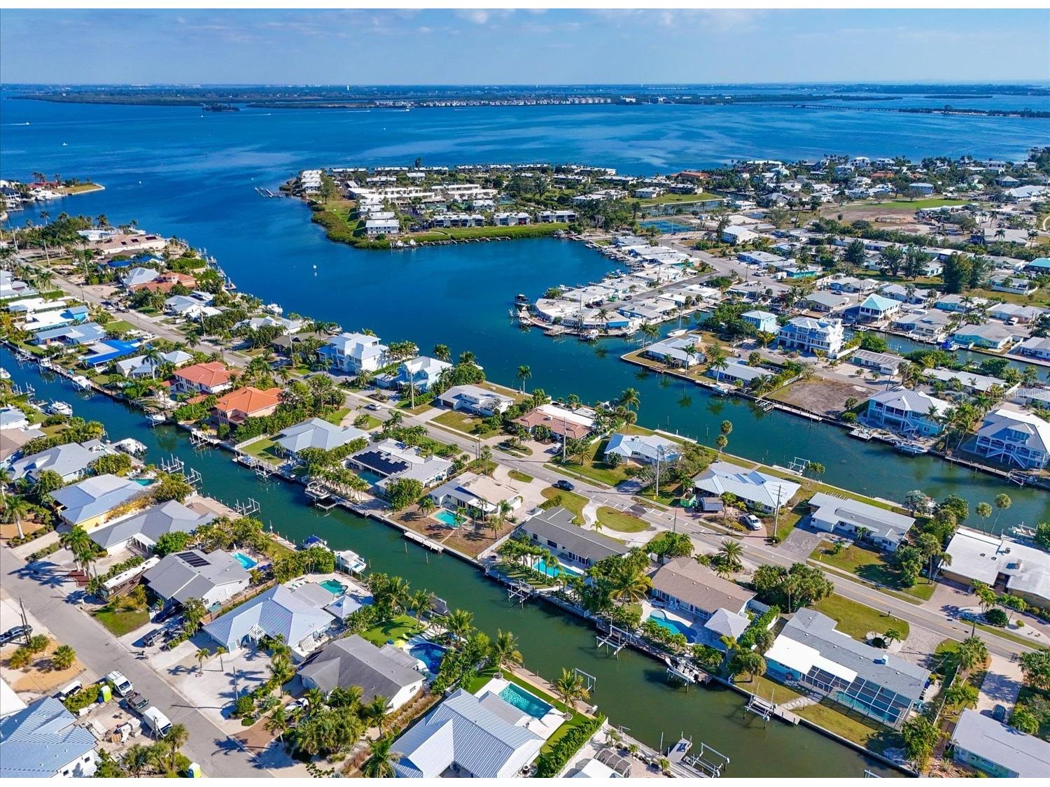 512 Key Royale Drive Holmes Beach FL 34217 A4693243 image18