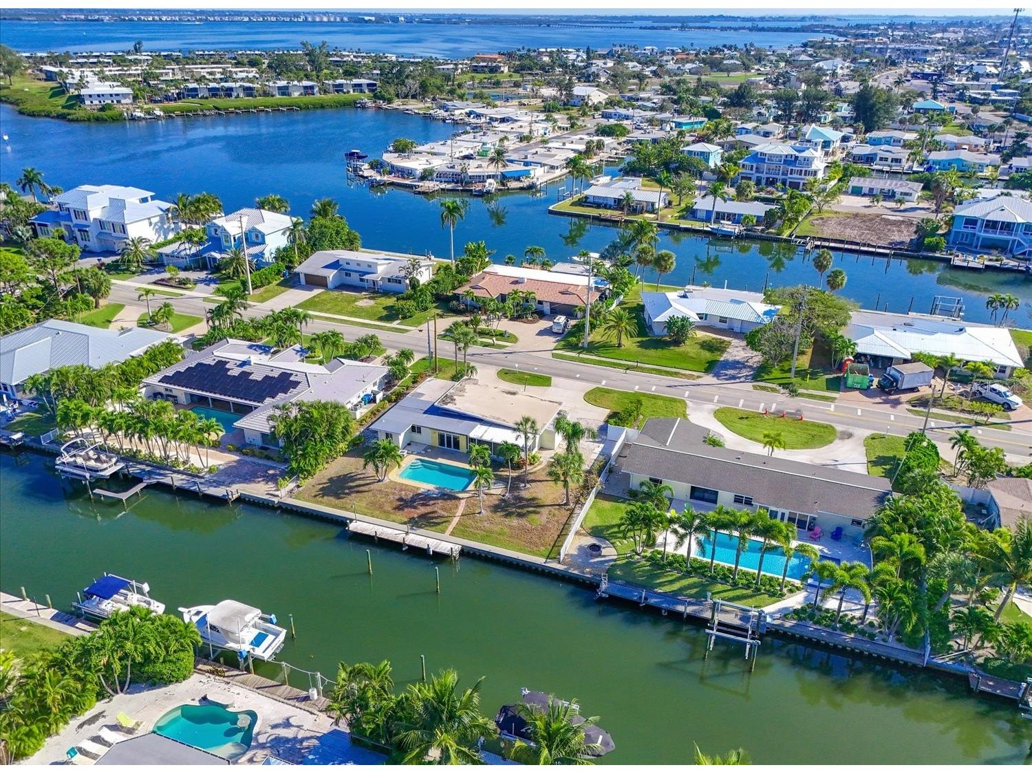512 Key Royale Drive Holmes Beach FL 34217 A4693243 image24