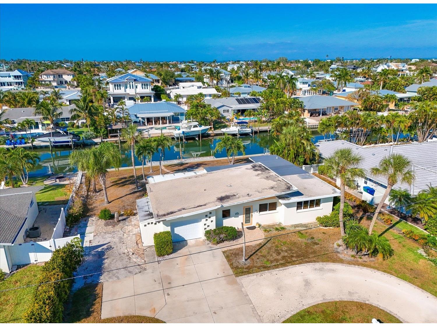 512 Key Royale Drive Holmes Beach FL 34217 A4693243 image8