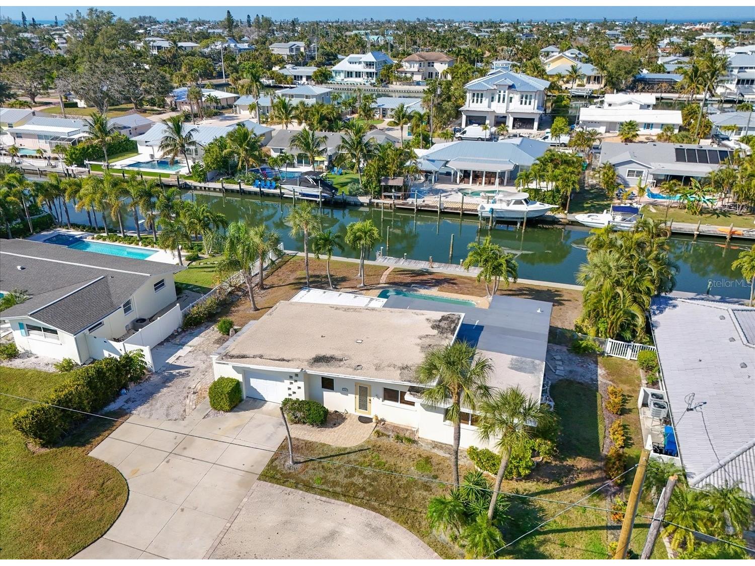 512 Key Royale Drive Holmes Beach FL 34217 A4693243 image9