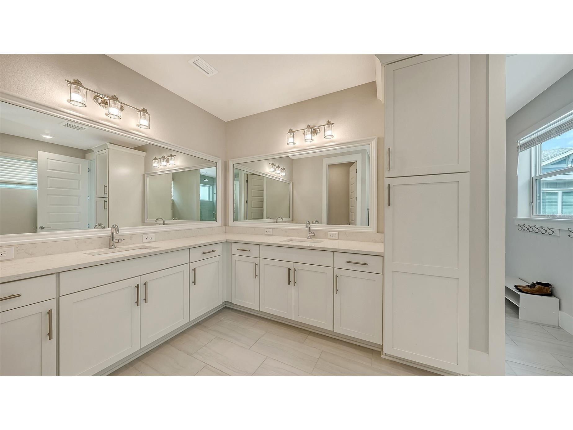 512 Laurel Park Drive Sarasota FL 34236 A4690253 image24