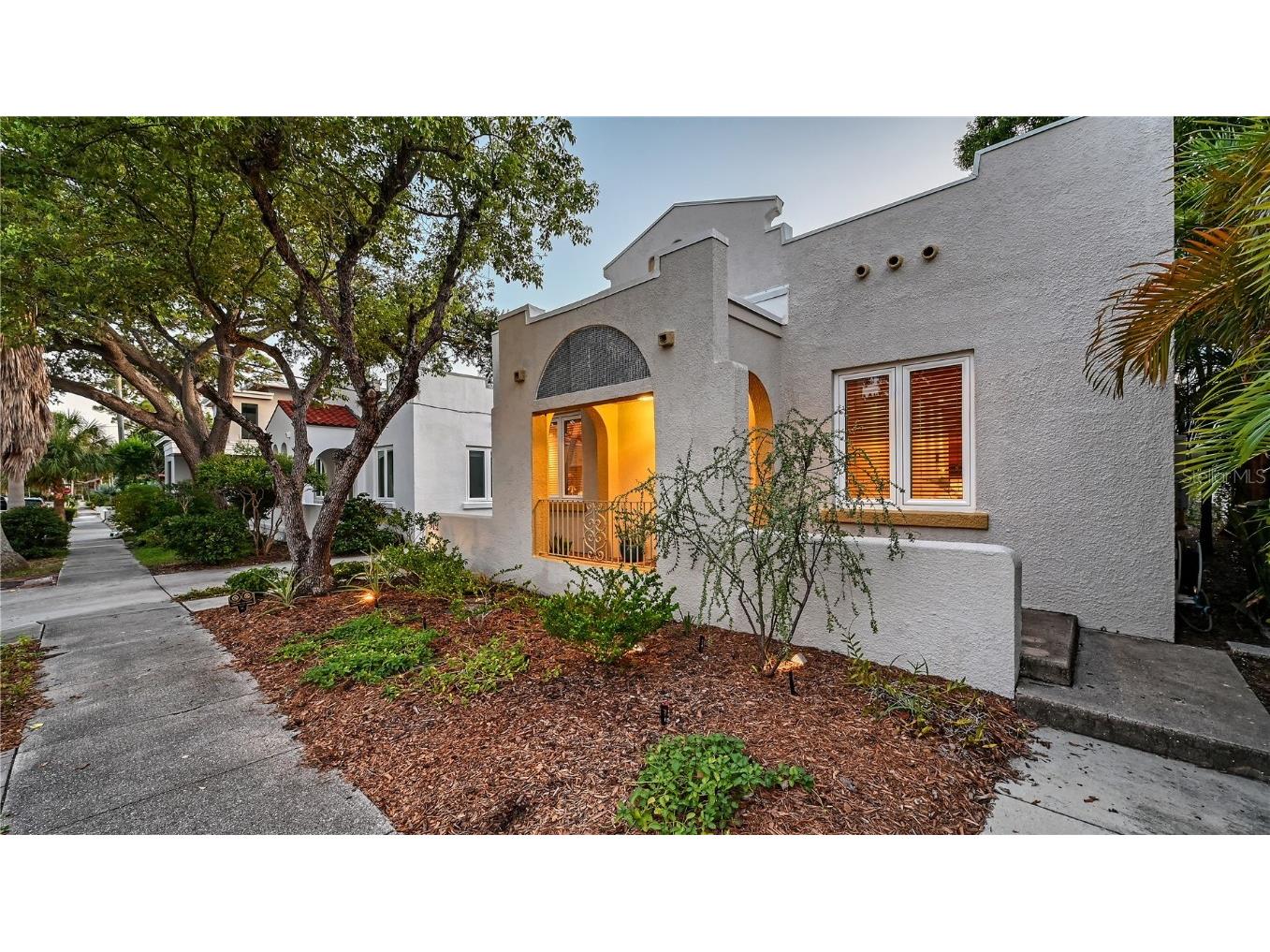 512 Madison Court Sarasota FL 34236 A4648468 image1