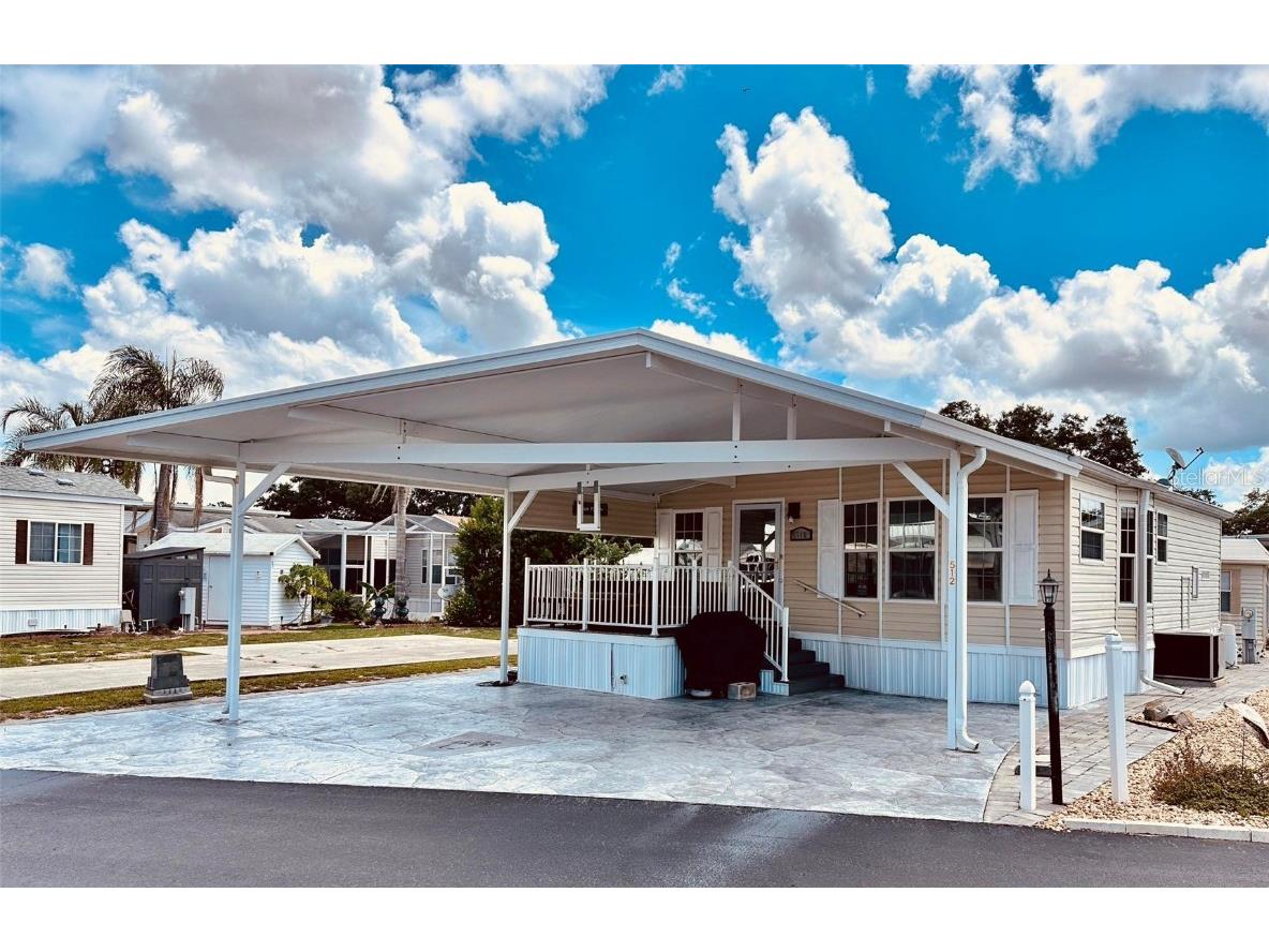 512 Par Pines Boulevard Davenport FL 33837 O6328625 image1