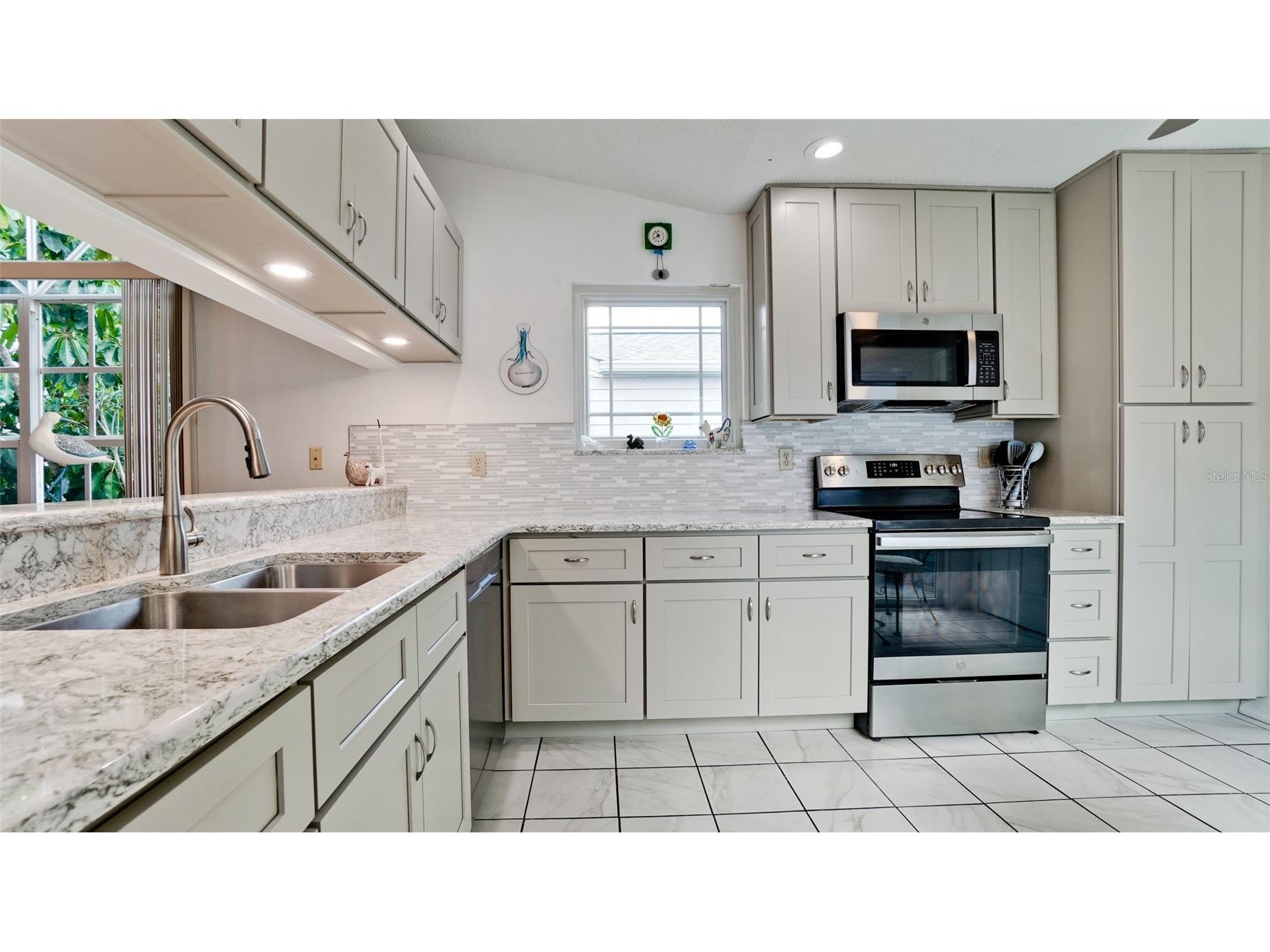 512 Sanderling Circle Bradenton FL 34209 A4662227 image11