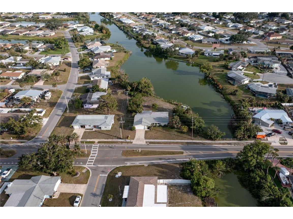 512 Shamrock Blvd Venice FL 34293 A4677386 image3