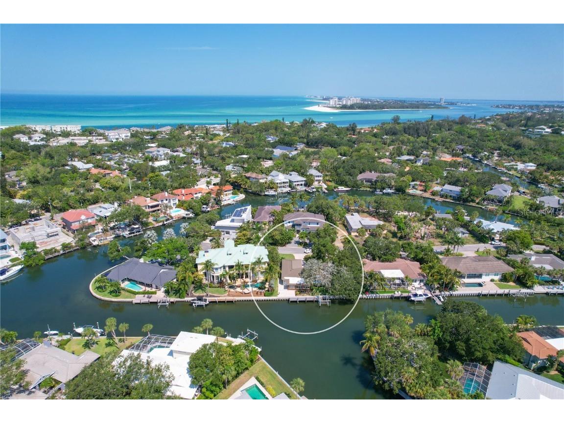 512 Venice Lane Sarasota FL 34242 - GRAND CANAL A4562521 image1