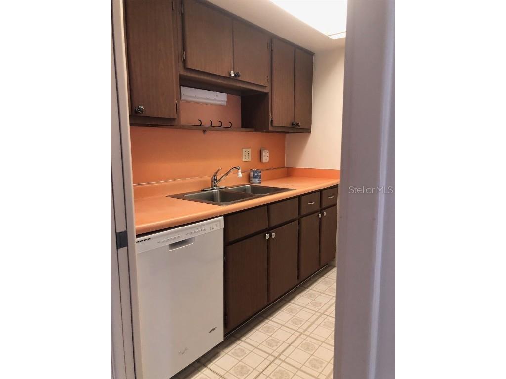 512 W Venice Avenue #205 Venice FL 34285 N6138967 image5