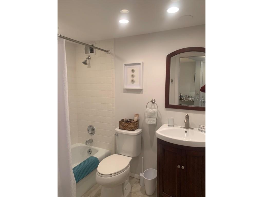 512 W Venice Avenue #207 Venice FL 34285 A4565945 image16