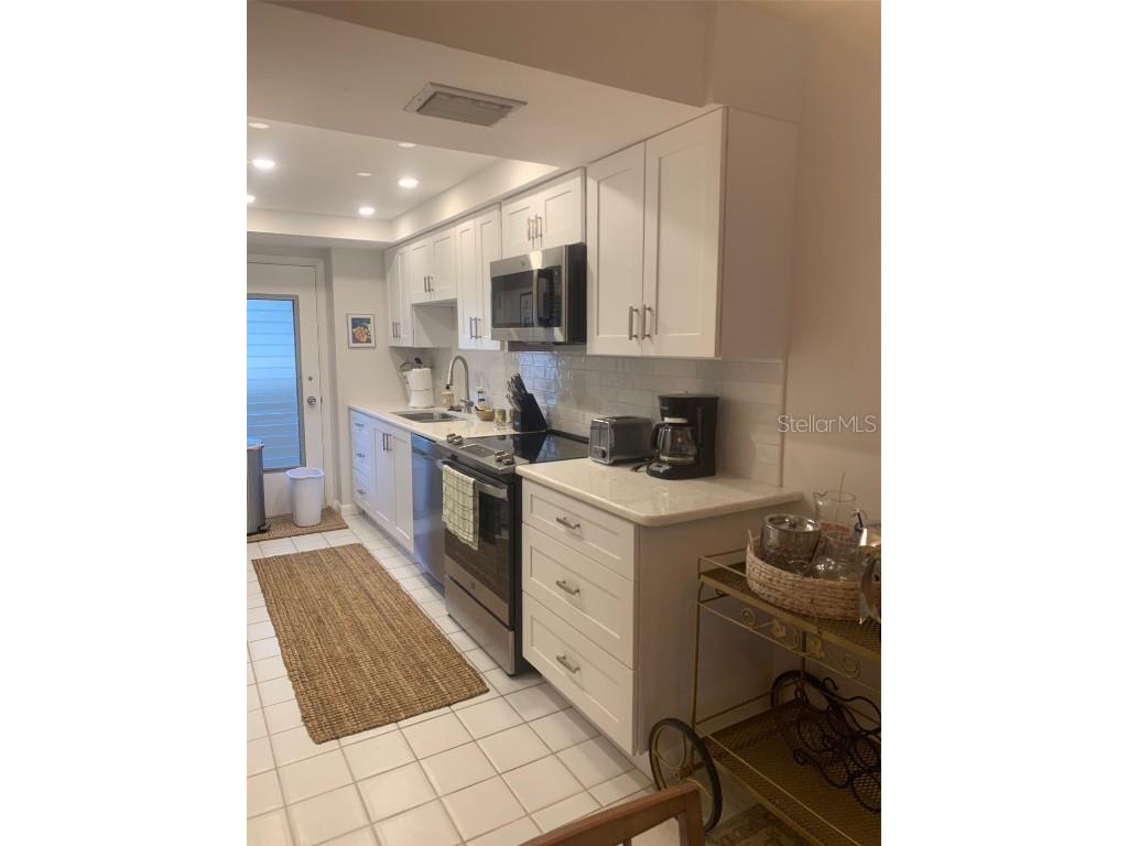 512 W Venice Avenue #207 Venice FL 34285 A4565945 image8