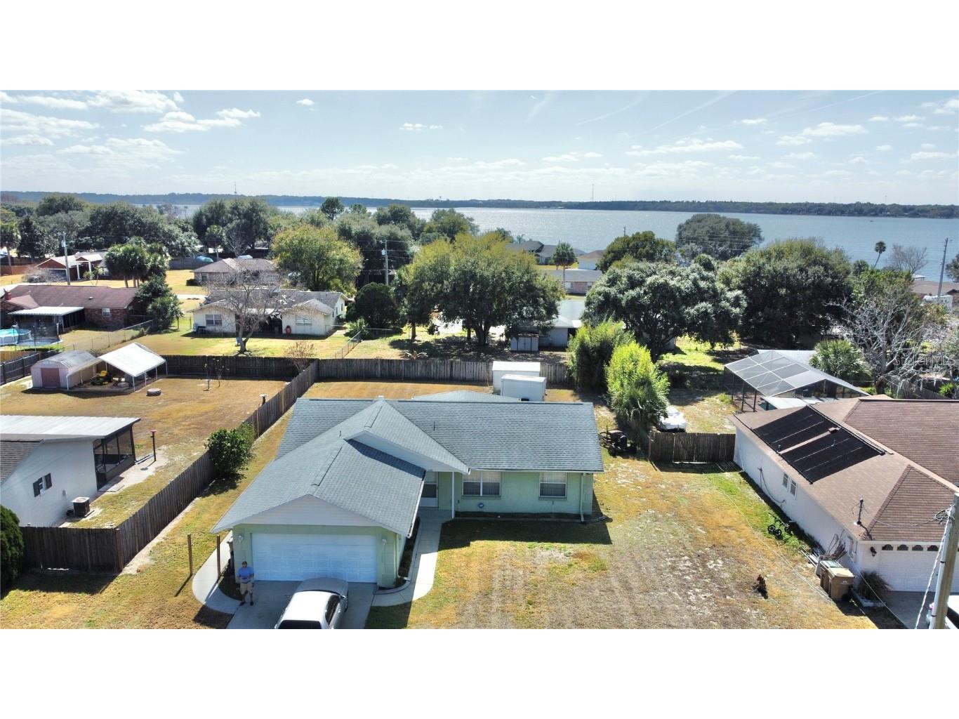 5120 Albert Road Fruitland Park FL 34731 - LAKE GRIFFIN G5051459 image1