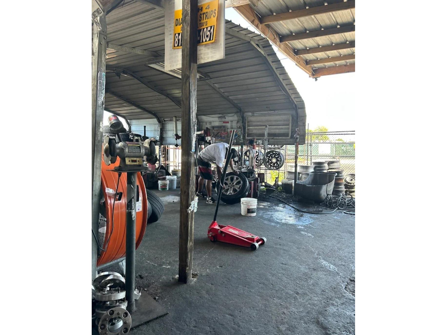 5120 N 22nd Street Tampa FL 33610 TB8464455 image3