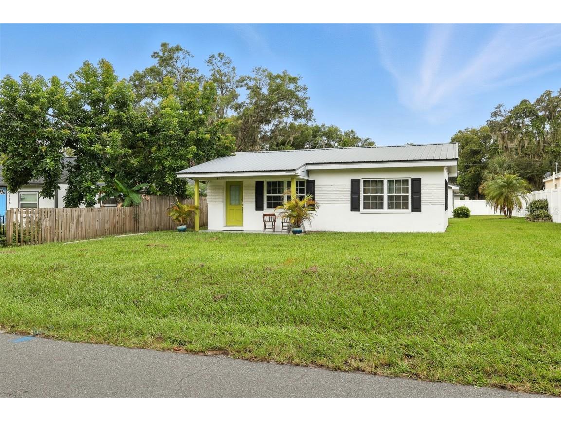 5121 10th Street Zephyrhills FL 33542 TB8423546 image1