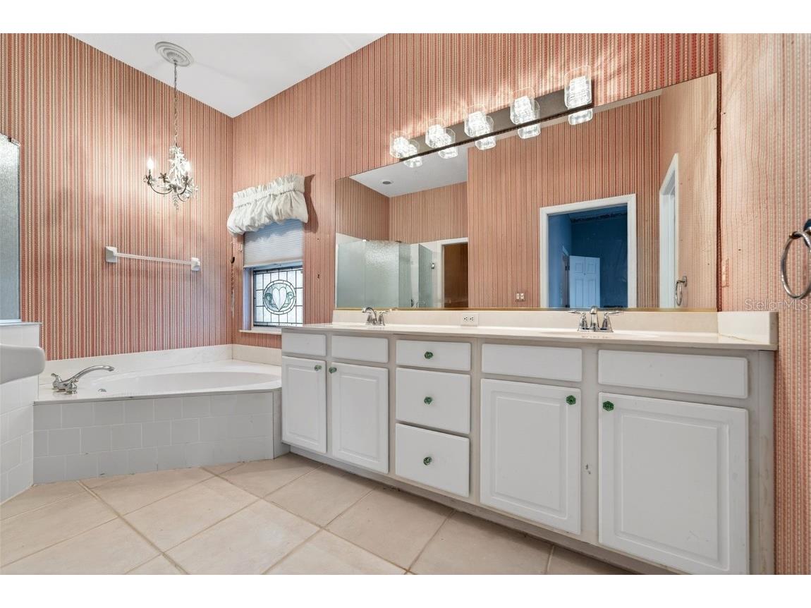 5121 Flagstone Drive Sarasota FL 34238 A4675325 image24