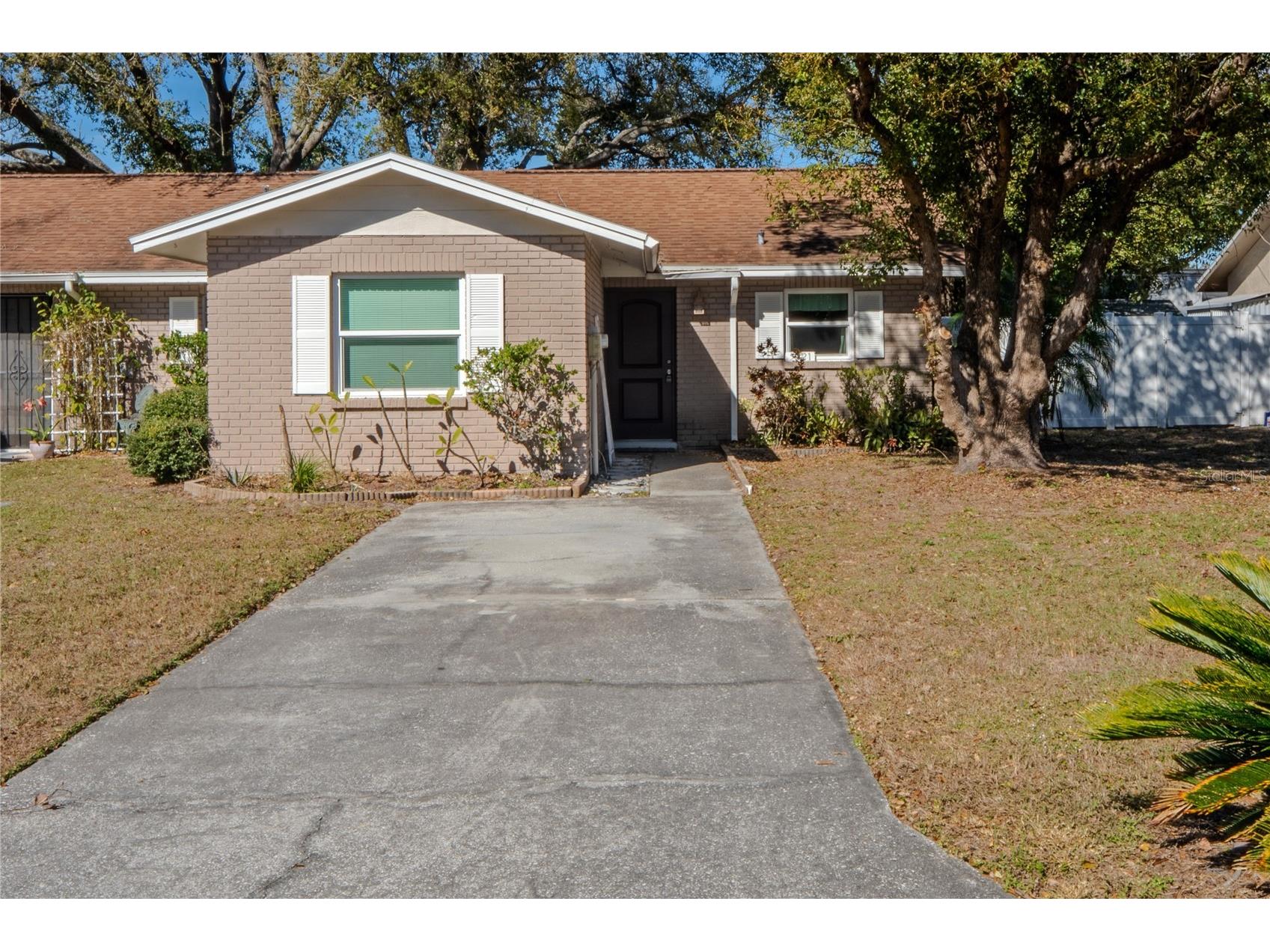 5121 Lesher Court Tampa FL 33624 W7880837 image1