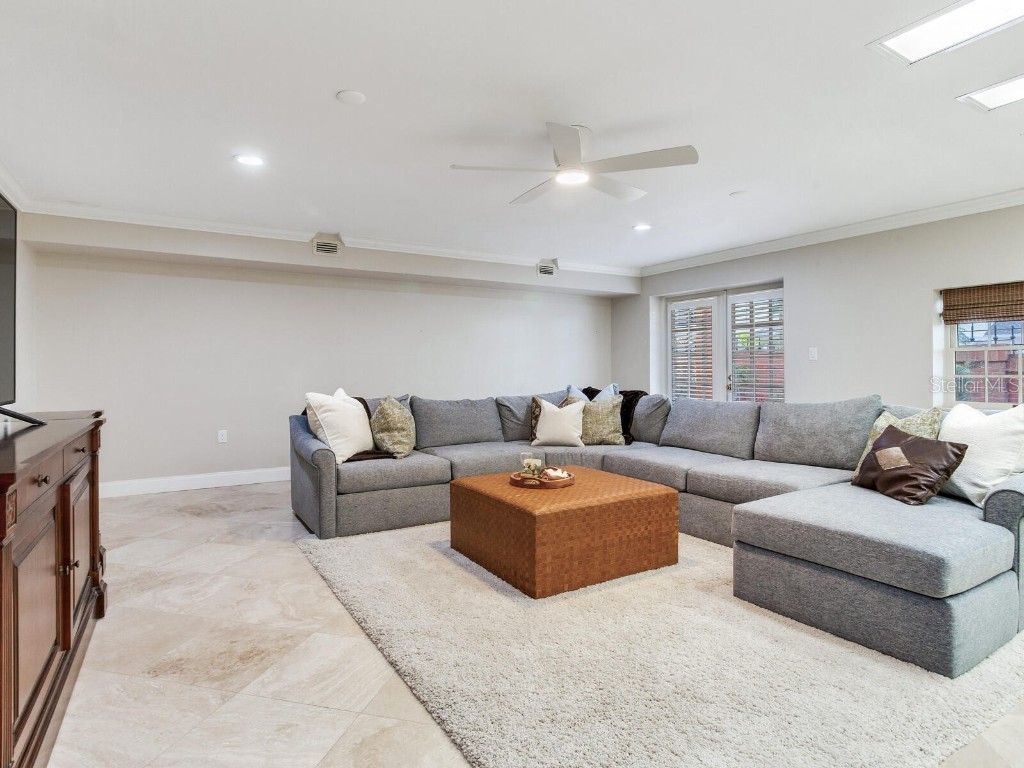 5121 S Nichol Street Tampa FL 33611 TB8444137 image68