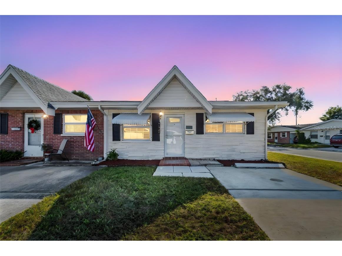 5122 Iris Drive N #12 Pinellas Park FL 33782 TB8449475 image1