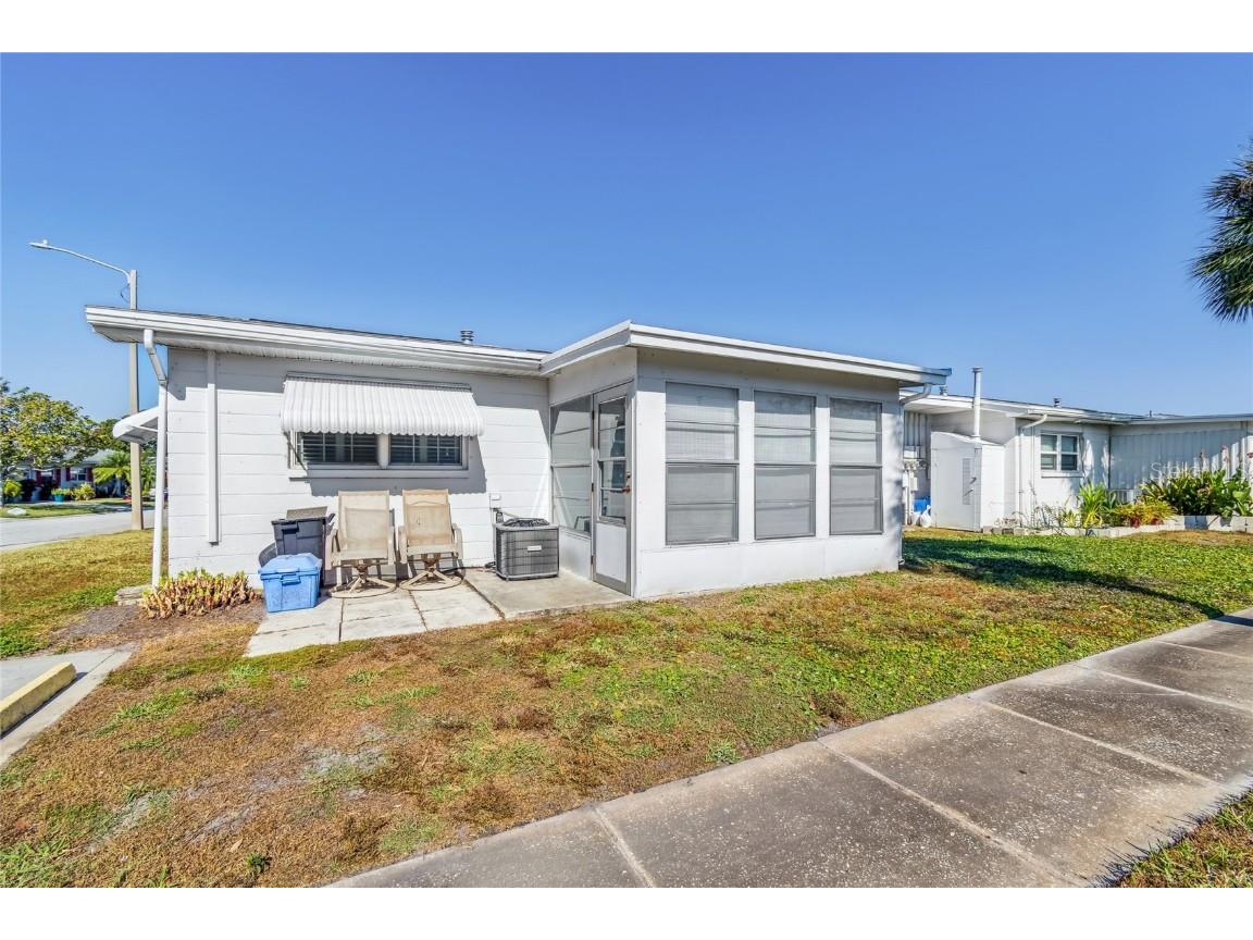 5122 Iris Drive N #12 Pinellas Park FL 33782 TB8449475 image18