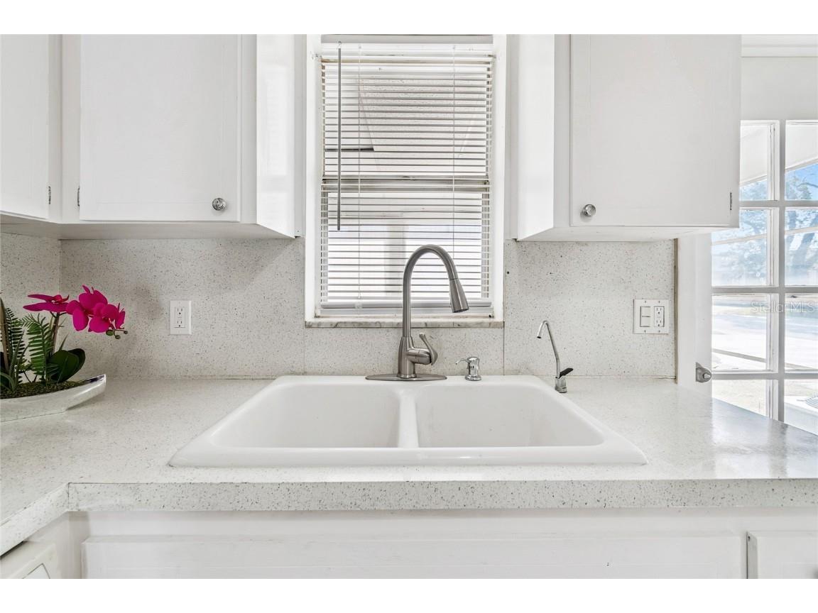 5122 Iris Drive N #12 Pinellas Park FL 33782 TB8449475 image6