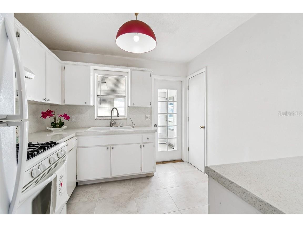 5122 Iris Drive N #12 Pinellas Park FL 33782 TB8449475 image8