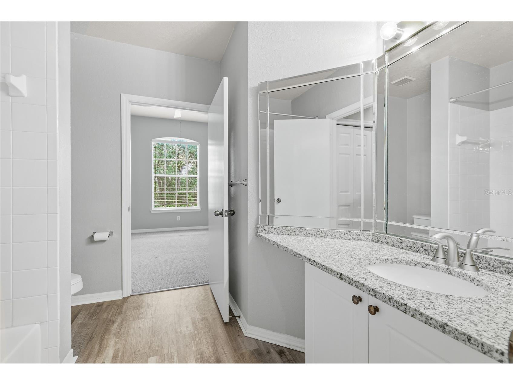 5122 Northridge Road #307 Sarasota FL 34238 A4693041 image25