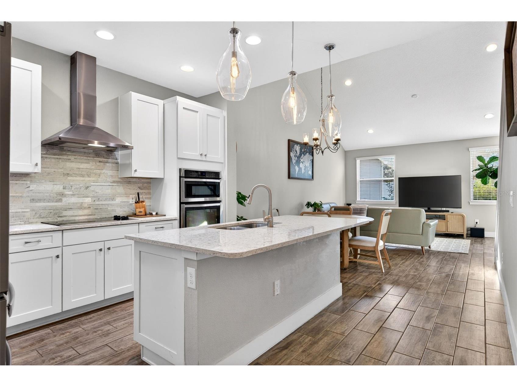 5123 Flag Street Sarasota FL 34232 TB8474541 image10