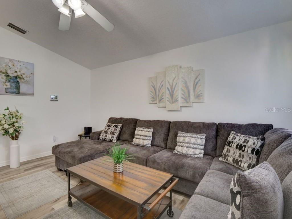 5123 Pineland Avenue Port Orange FL 32127 O6322713 image3