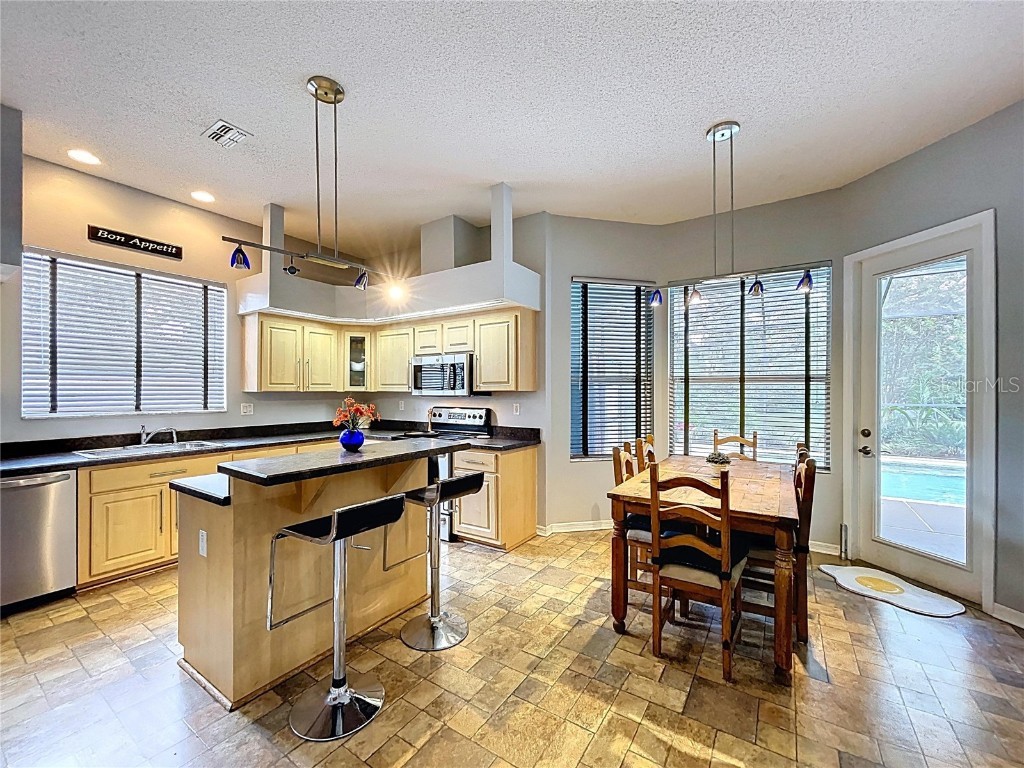 5123 Shorewood Drive Dade City FL 33523 TB8425571 image37