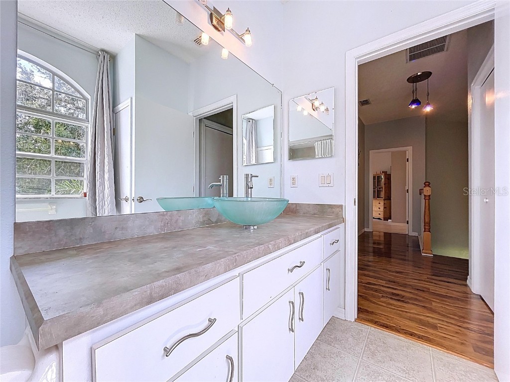 5123 Shorewood Drive Dade City FL 33523 TB8425571 image81