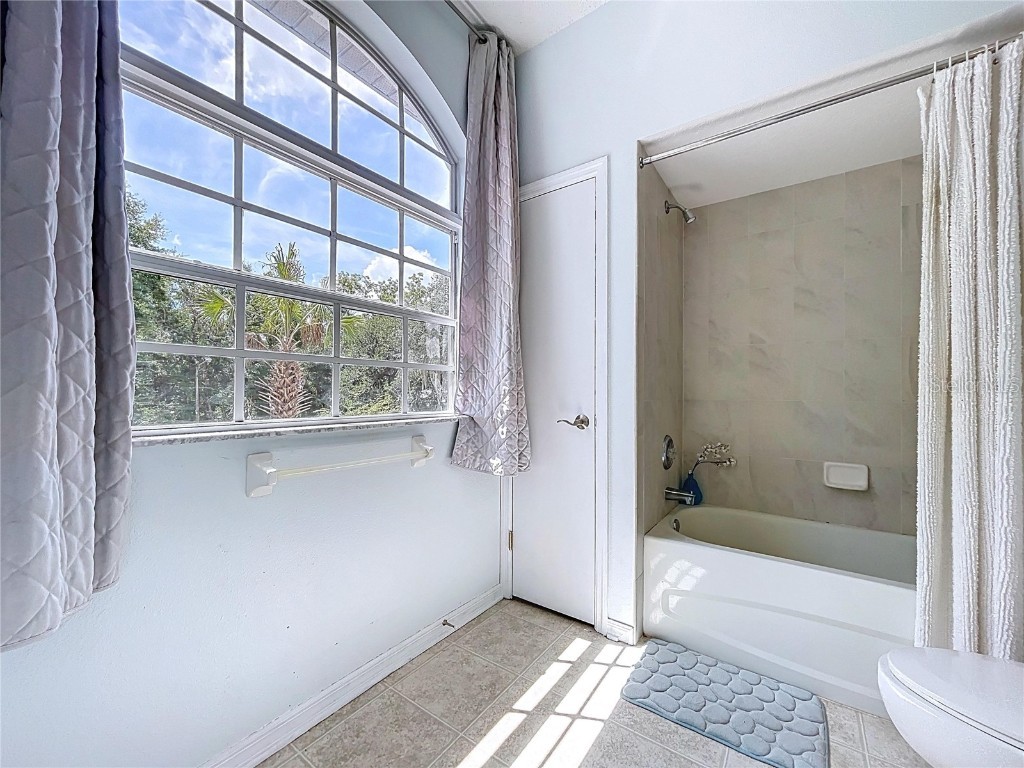 5123 Shorewood Drive Dade City FL 33523 TB8425571 image82