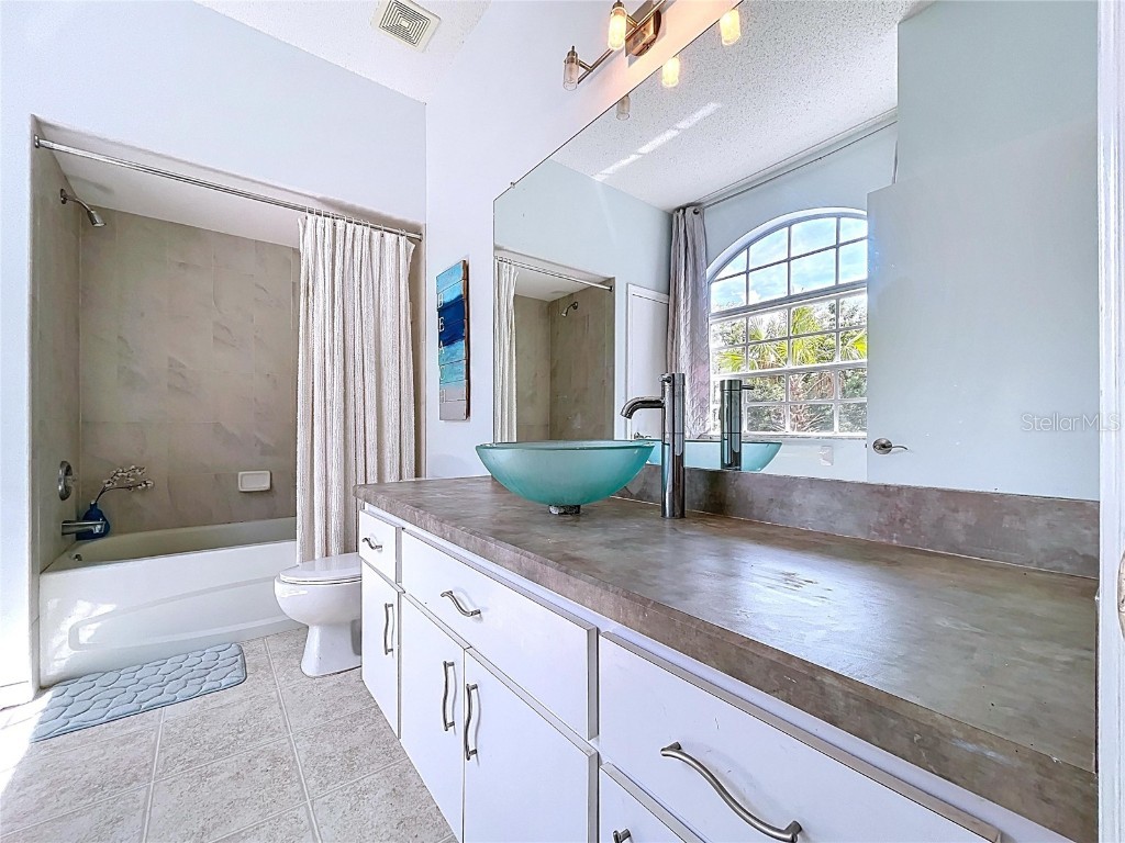 5123 Shorewood Drive Dade City FL 33523 TB8425571 image83