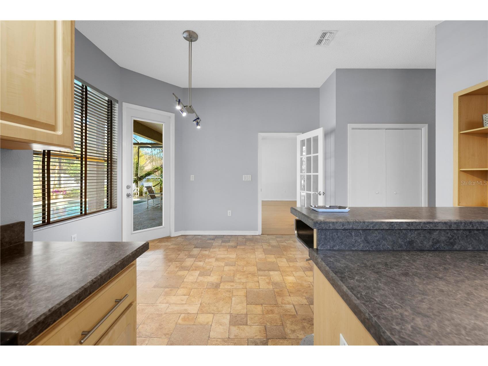 5123 Shorewood Drive Dade City FL 33523 TB8470795 image32