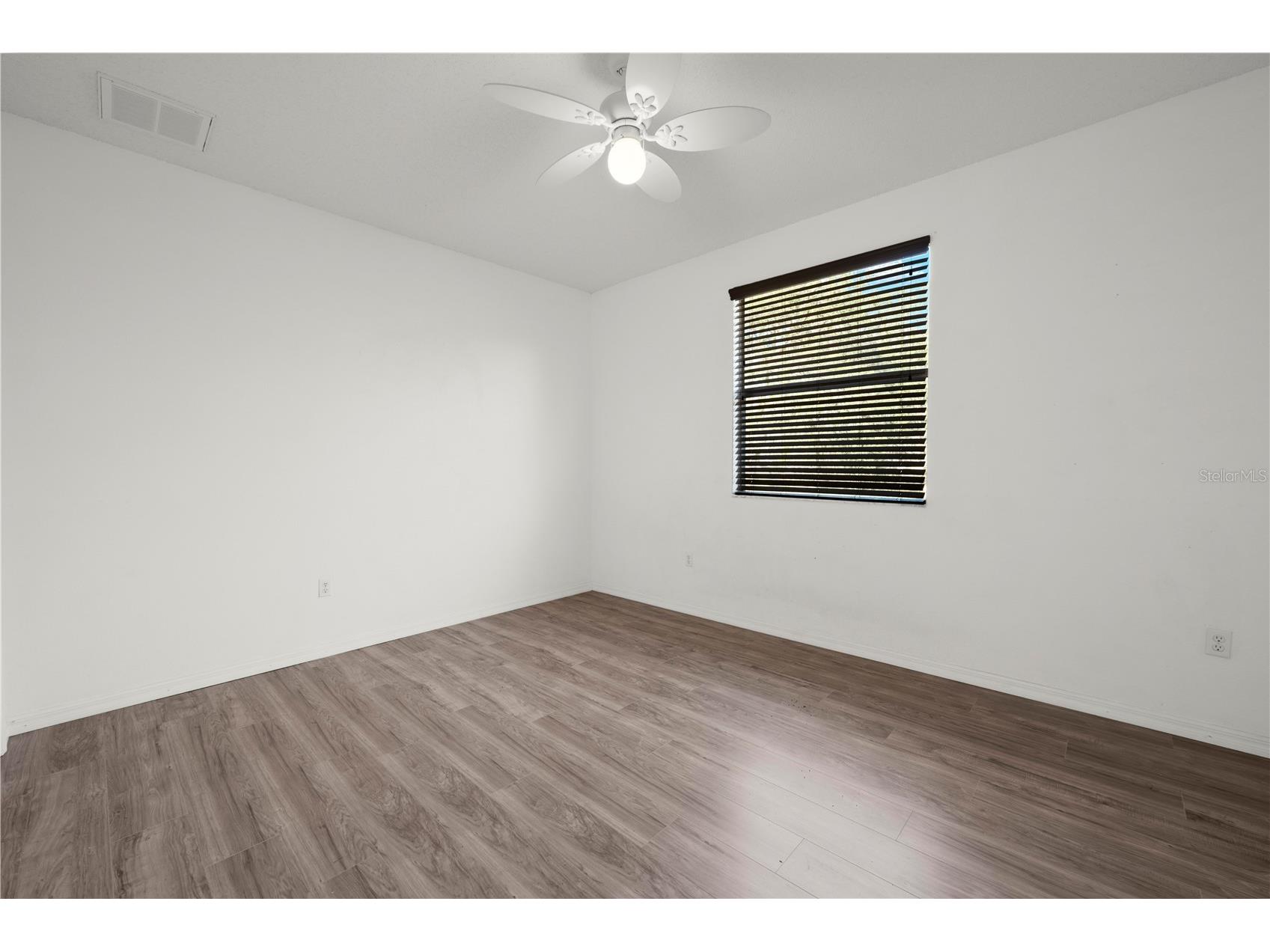 5123 Shorewood Drive Dade City FL 33523 TB8470795 image57