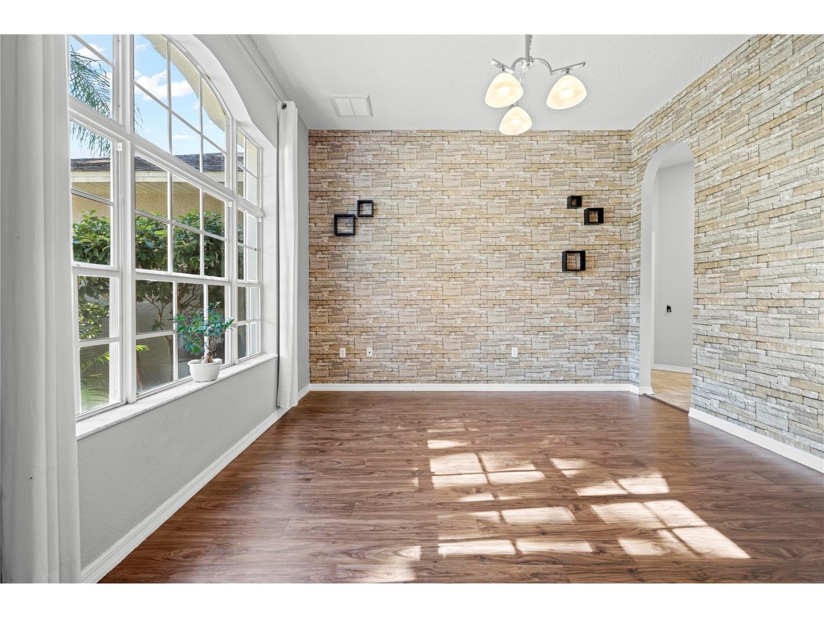 5123 Shorewood Drive Dade City FL 33523 TB8470795 image7