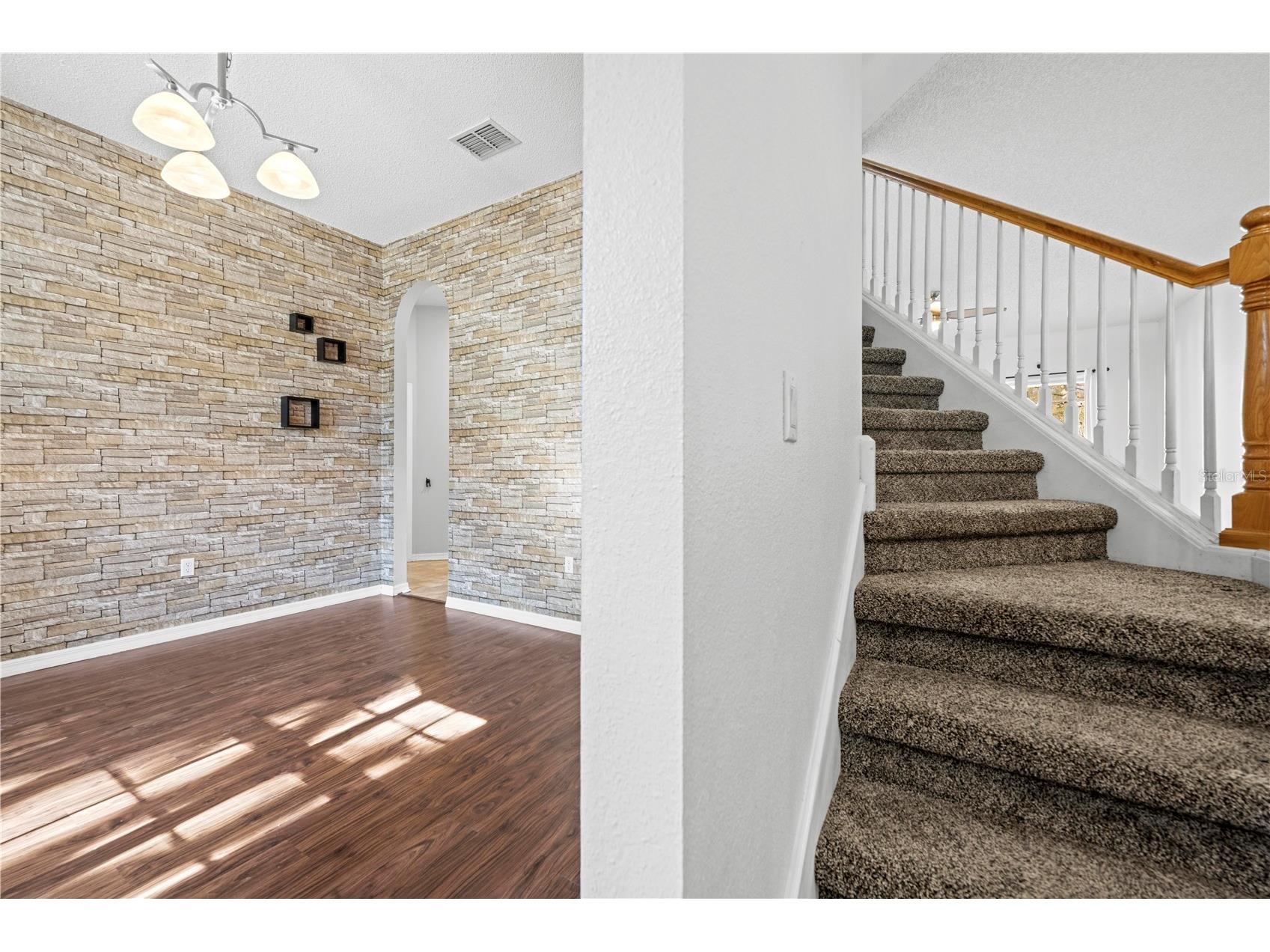 5123 Shorewood Drive Dade City FL 33523 TB8470795 image9