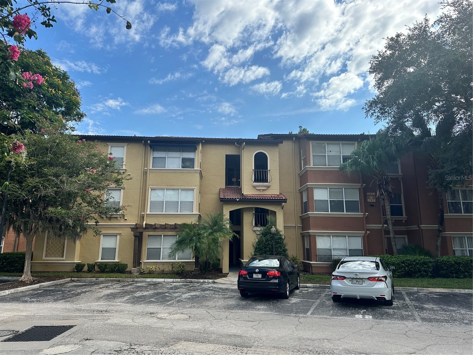 5124 Conroy Road #11 Orlando FL 32811 O6337735 image1