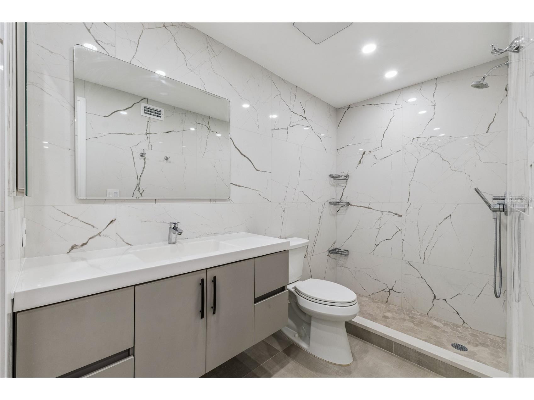 5124 Conroy Road #24 Orlando FL 32811 G5103714 image11