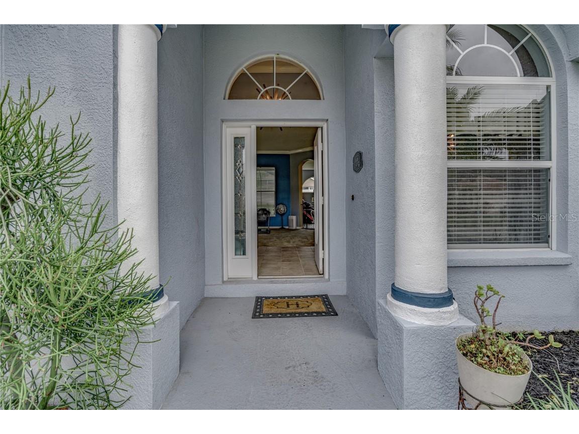 5124 Coopers Hawk Court Valrico FL 33596 U8225482 image1