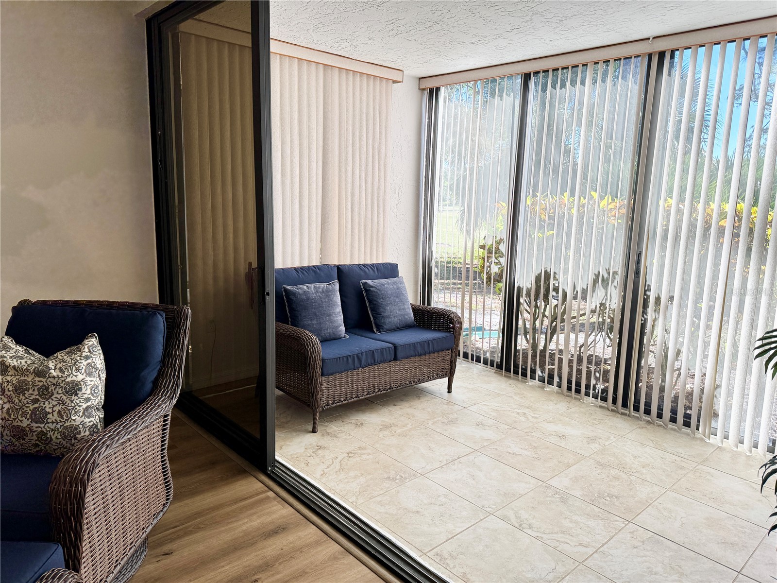 5124 Harpers Croft #7 Sarasota FL 34235 A4679022 image13