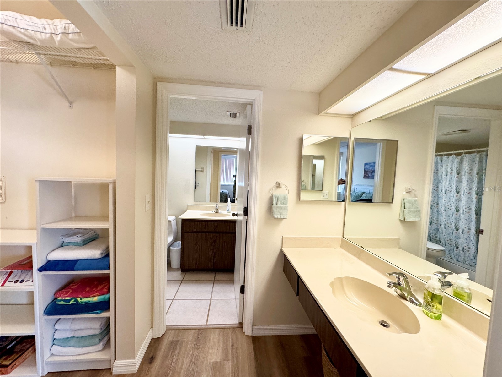 5124 Harpers Croft #7 Sarasota FL 34235 A4679022 image33