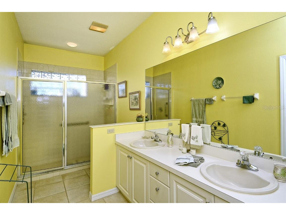 5124 Mahogany Run Avenue Sarasota FL 34241 A4671999 image25