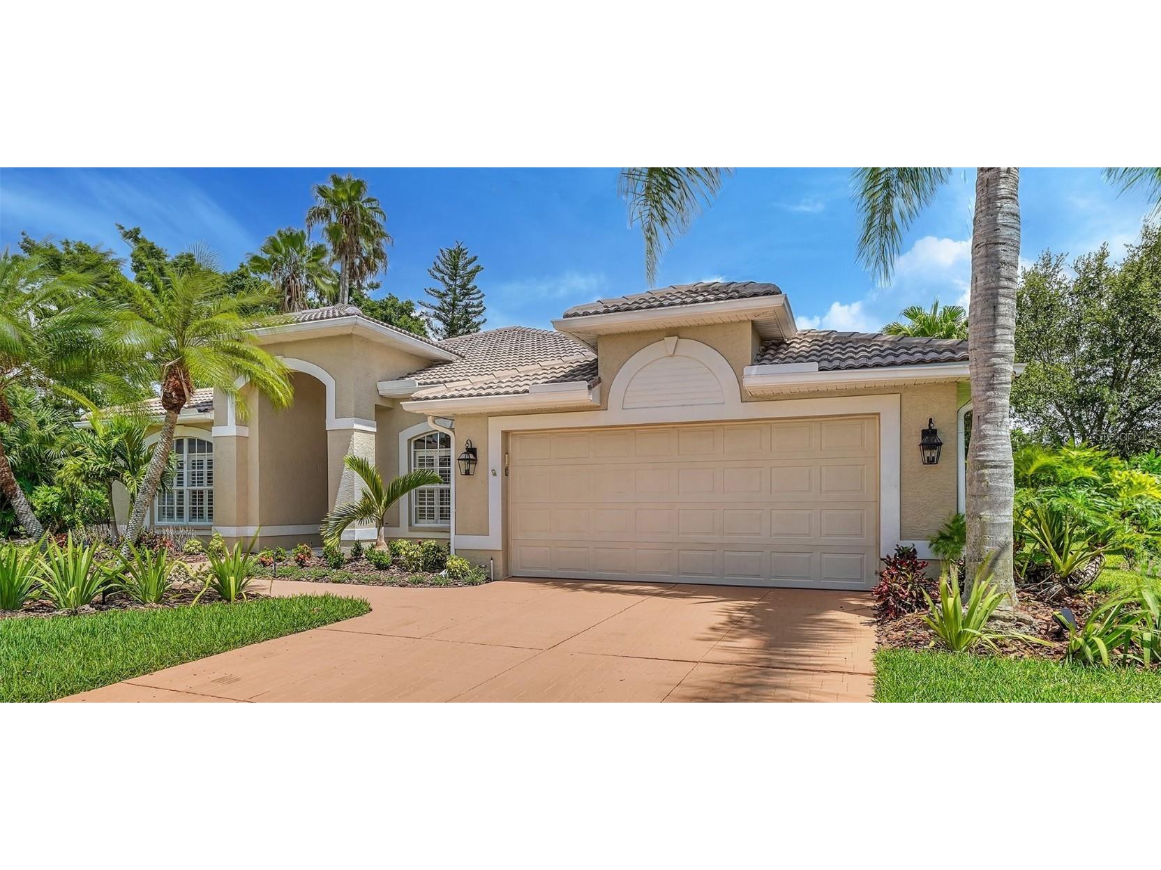 5124 Ridgelake Place Sarasota FL 34238 A4580020 image1