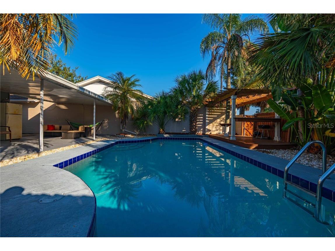 5124 Springwood Drive Tampa FL 33624 TB8450816 image38