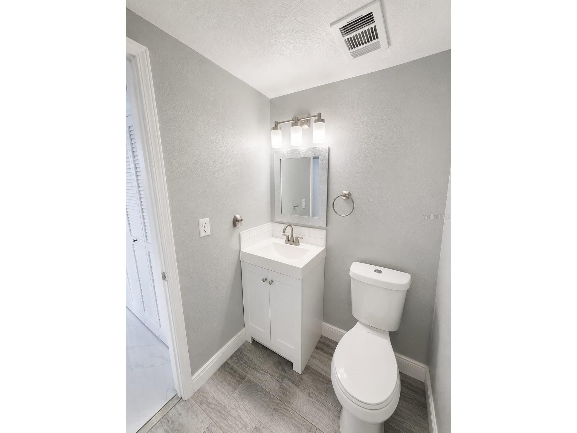 5124 Springwood Drive Tampa FL 33624 TB8512038 image16