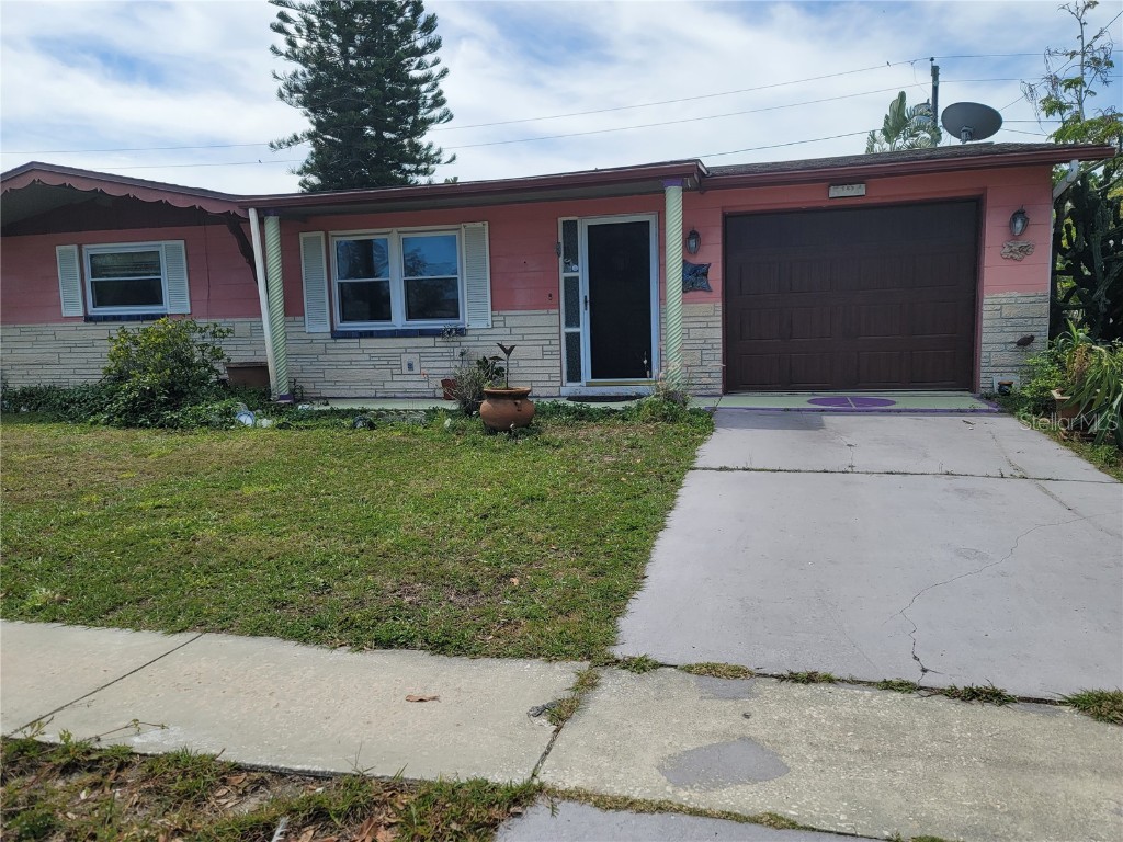 5124 Tammy Lane Holiday FL 34690 W7863685 image1